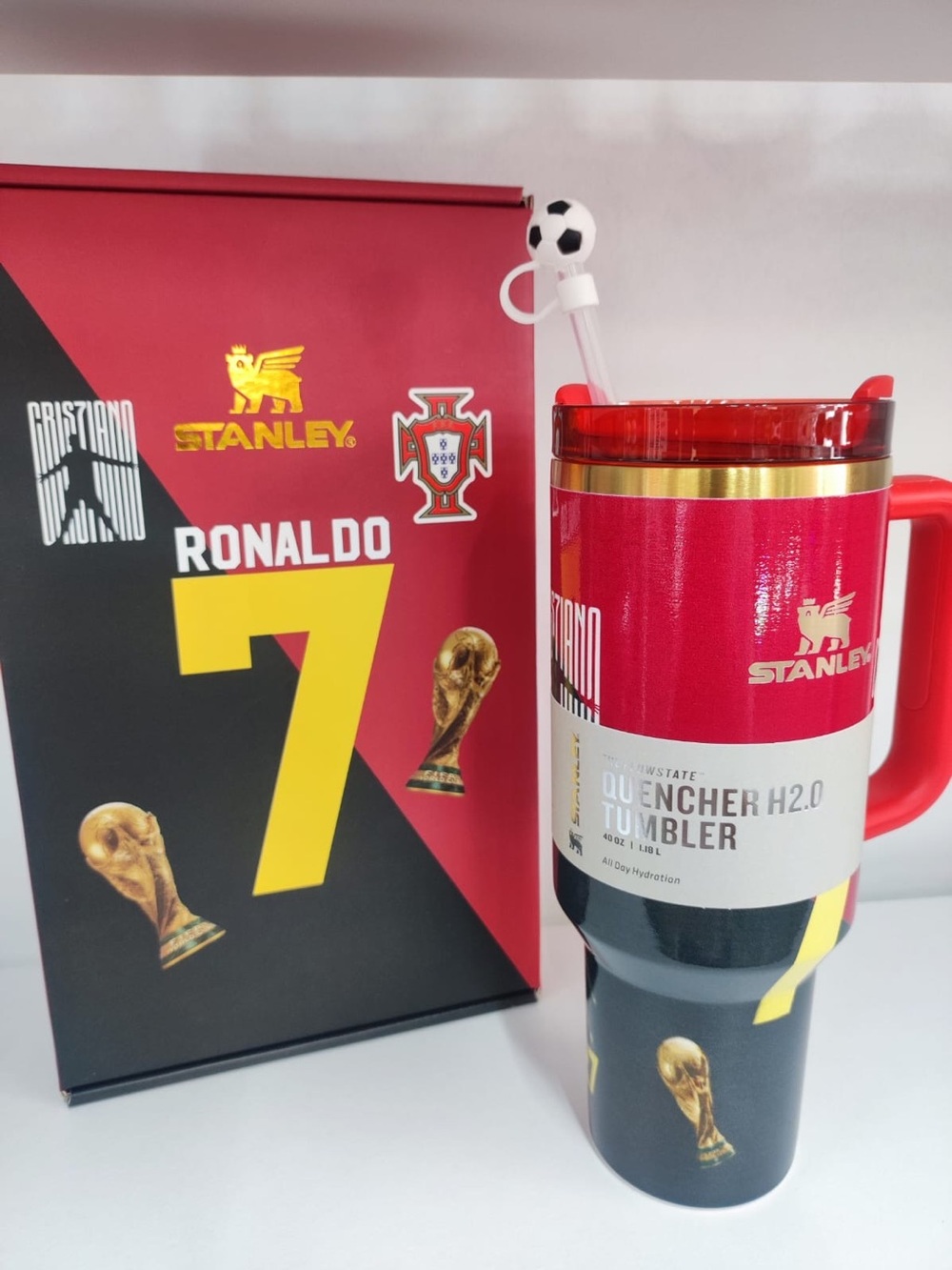 Stanley Quencher H2.0 Tumbler - Red, Black & Gold